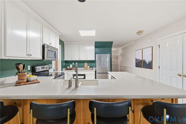 2615 Salisbury Rd, Chesterfield, VA 23113