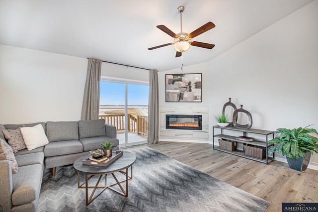 5405 N 182 Street, Elkhorn, NE 68022