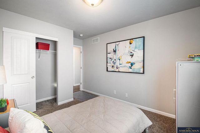 5405 N 182 Street, Elkhorn, NE 68022