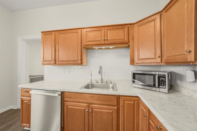 1120 Willard Street, Houston, TX 77006