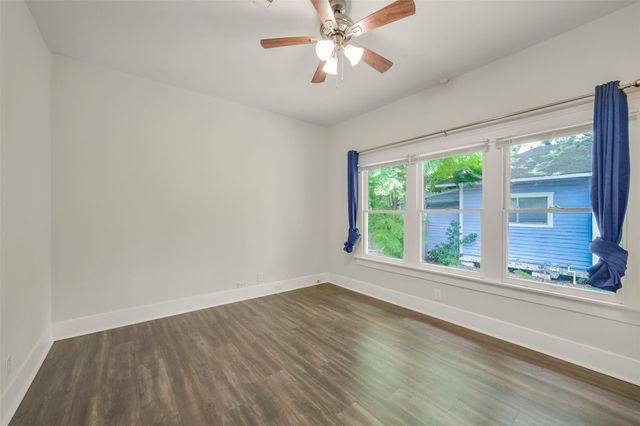 1120 Willard Street, Houston, TX 77006