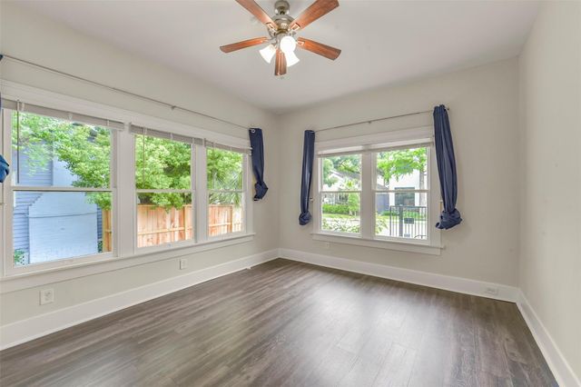 1120 Willard Street, Houston, TX 77006