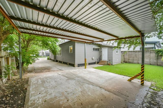 1120 Willard Street, Houston, TX 77006