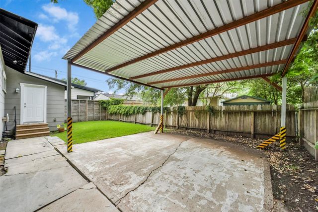 1120 Willard Street, Houston, TX 77006