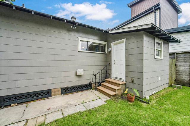 1120 Willard Street, Houston, TX 77006