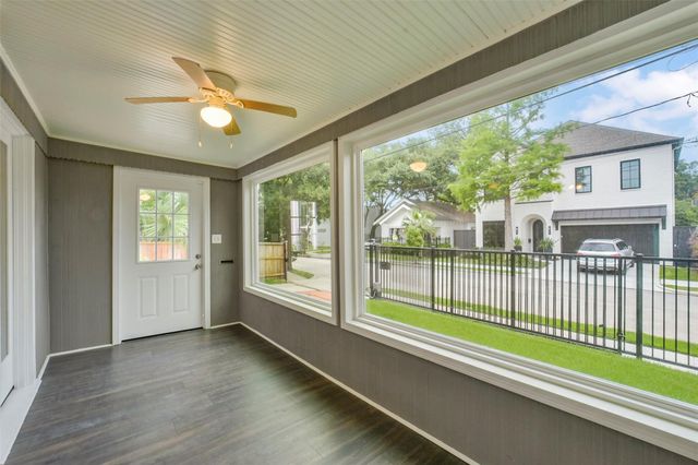 1120 Willard Street, Houston, TX 77006