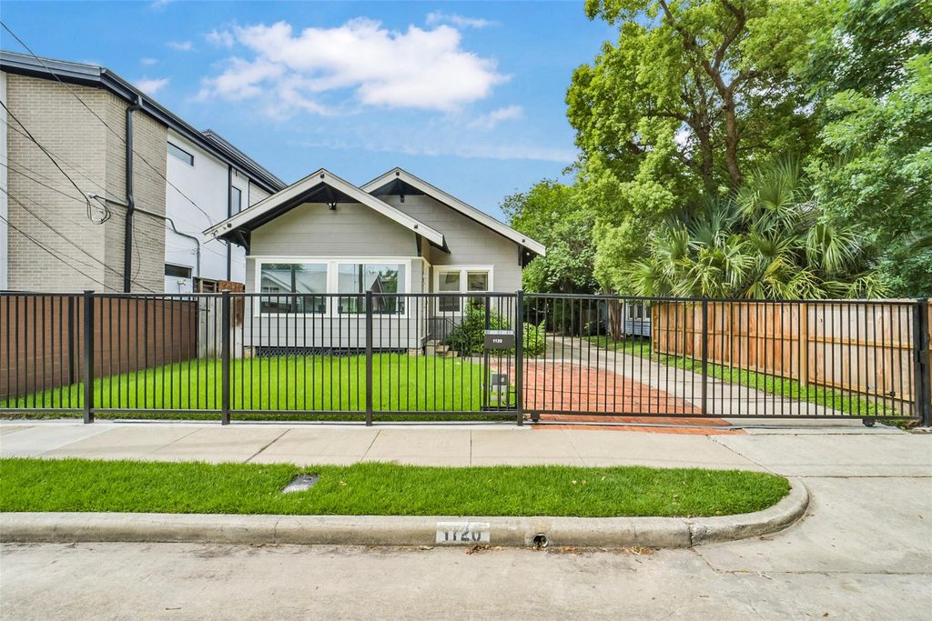 1120 Willard Street, Houston, TX 77006