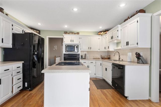 605 W Kirkpatrick Street, Odessa, MO 64076