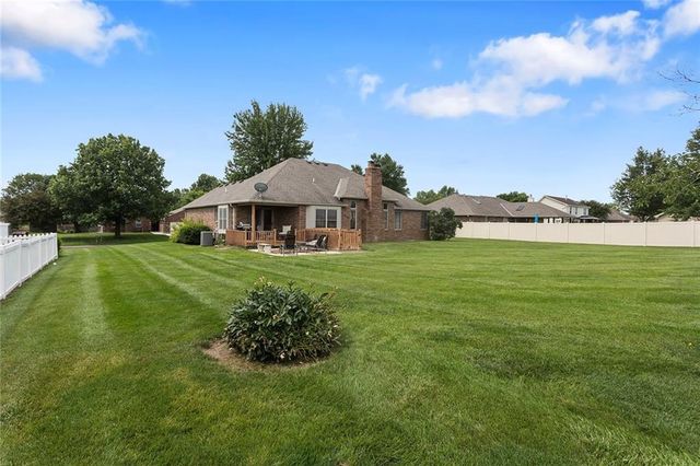 605 W Kirkpatrick Street, Odessa, MO 64076