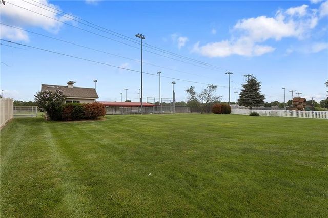 605 W Kirkpatrick Street, Odessa, MO 64076