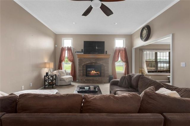 605 W Kirkpatrick Street, Odessa, MO 64076