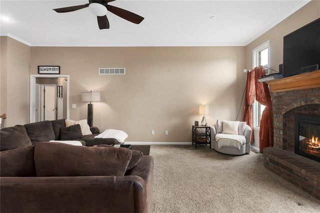 605 W Kirkpatrick Street, Odessa, MO 64076