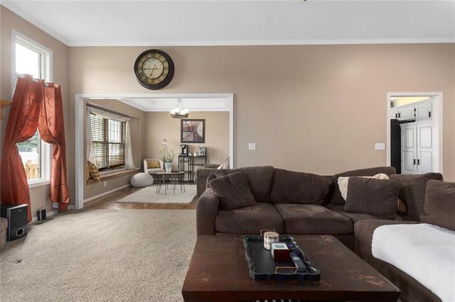 605 W Kirkpatrick Street, Odessa, MO 64076