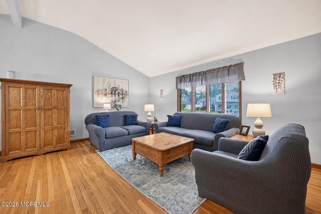 6 Mercury Street, Middletown, NJ 07748