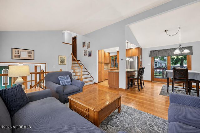 6 Mercury Street, Middletown, NJ 07748