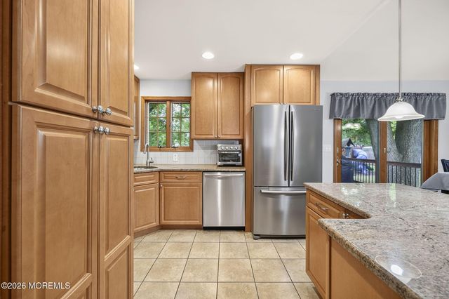 6 Mercury Street, Middletown, NJ 07748