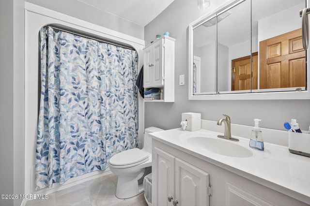 6 Mercury Street, Middletown, NJ 07748