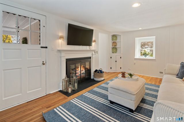 9 Point O Woods Road South, Darien, CT 06820