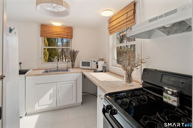 9 Point O Woods Road South, Darien, CT 06820