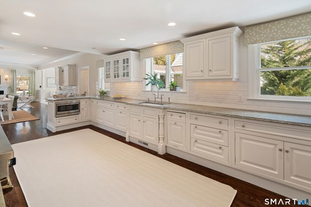 9 Point O Woods Road South, Darien, CT 06820