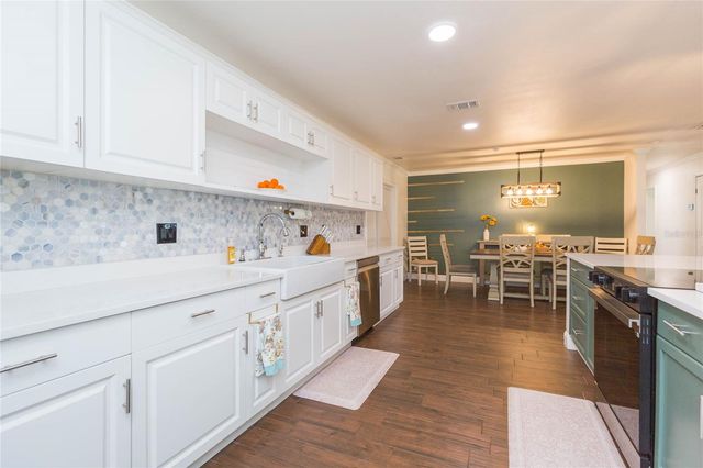 7251 OLD PASCO ROAD, Wesley Chapel, FL 33544