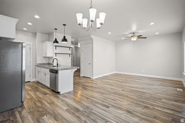 7549 N HUTCH LN, Eagle Mountain, UT 84005