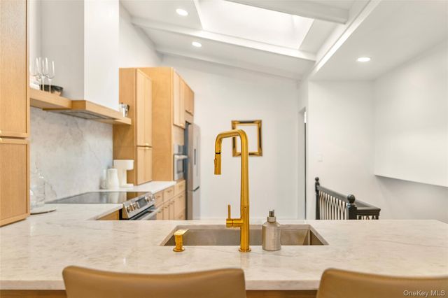 57 Virginia Lane, Thornwood, NY 10594