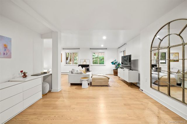 57 Virginia Lane, Thornwood, NY 10594