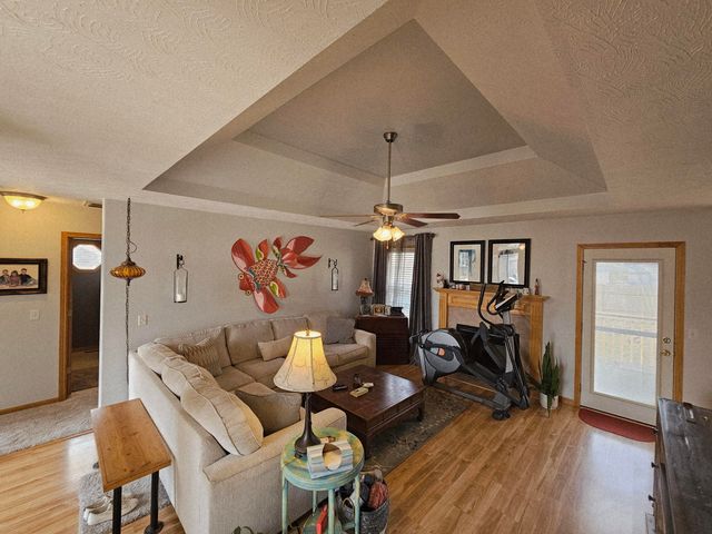 102 Kingsley Drive, Monett, MO 65708