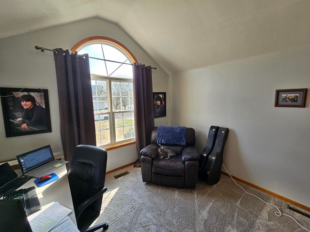 102 Kingsley Drive, Monett, MO 65708