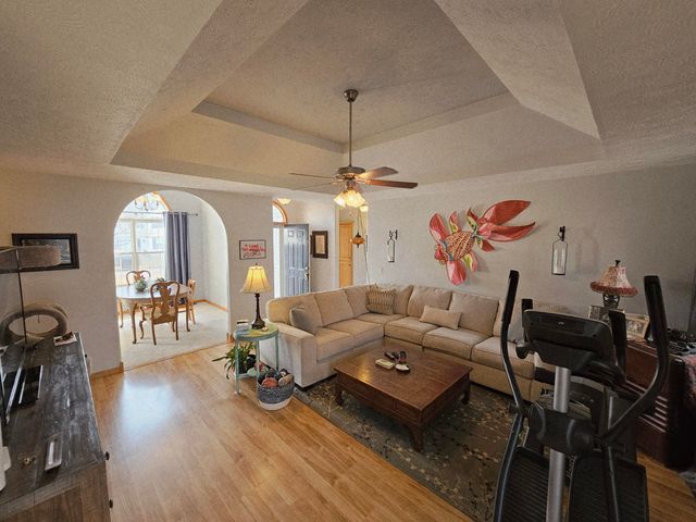 102 Kingsley Drive, Monett, MO 65708