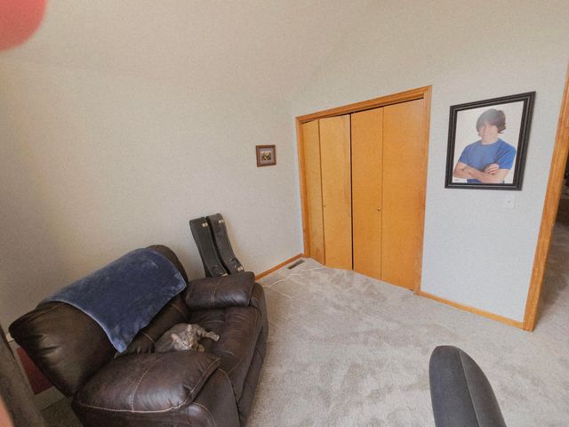 102 Kingsley Drive, Monett, MO 65708