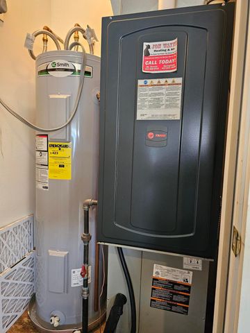 102 Kingsley Drive, Monett, MO 65708