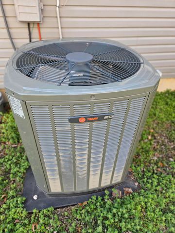 102 Kingsley Drive, Monett, MO 65708