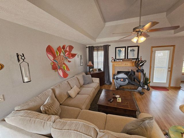 102 Kingsley Drive, Monett, MO 65708