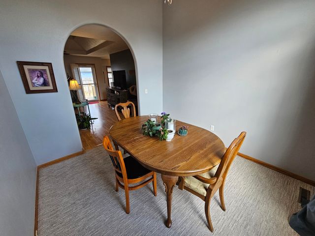 102 Kingsley Drive, Monett, MO 65708