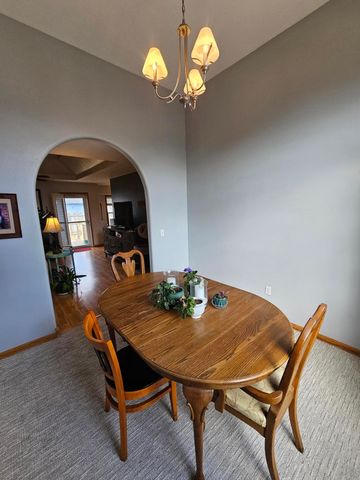 102 Kingsley Drive, Monett, MO 65708