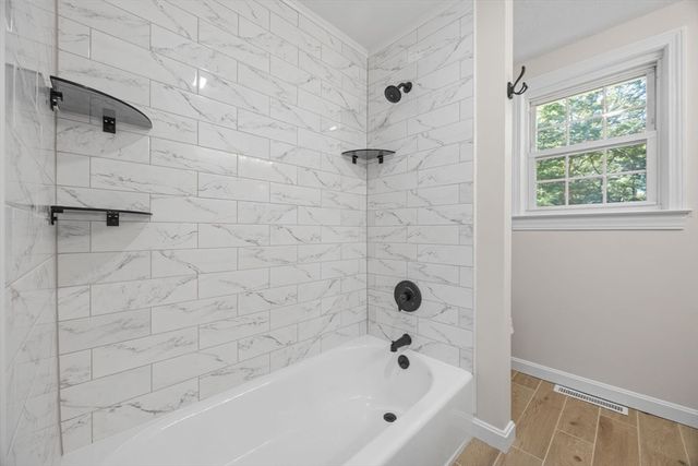 7 Sansome St, Plymouth, MA 02360