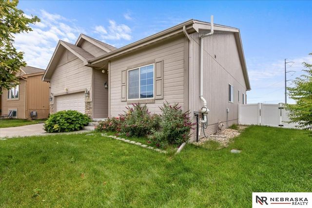 16454 Virginia Street, Omaha, NE 68136