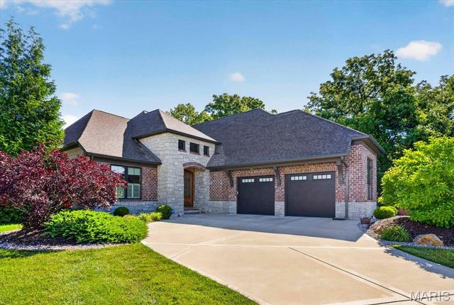 6313 E Park Row, Maryville, IL 62062