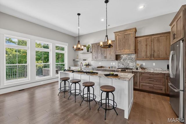 6313 E Park Row, Maryville, IL 62062