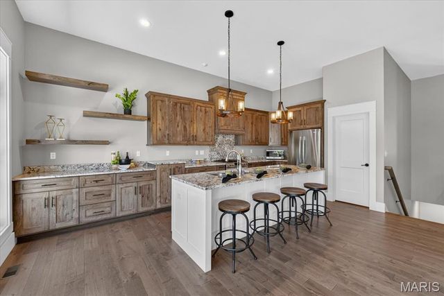 6313 E Park Row, Maryville, IL 62062
