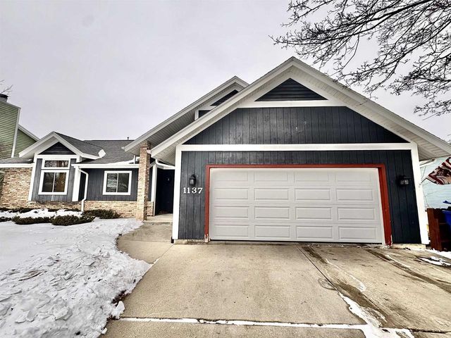 1137 Bayberry Drive, Watertown, WI 53098