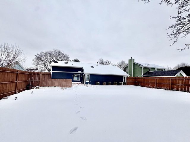 1137 Bayberry Drive, Watertown, WI 53098