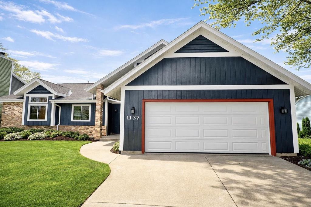 1137 Bayberry Drive, Watertown, WI 53098