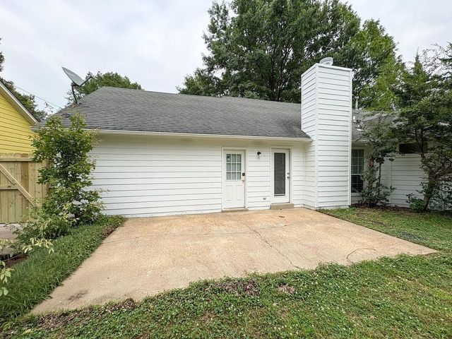 2631 LAURELCREST DR, Memphis, TN 38133