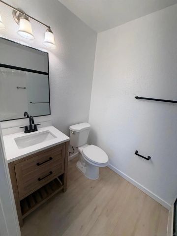 6658 University Ave., San Diego, CA 92115