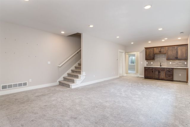 2001 Leopold Drive, Ames, IA 50010