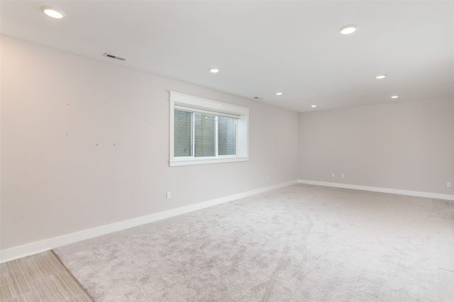 2001 Leopold Drive, Ames, IA 50010