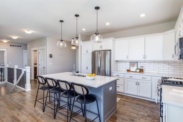 2001 Leopold Drive, Ames, IA 50010